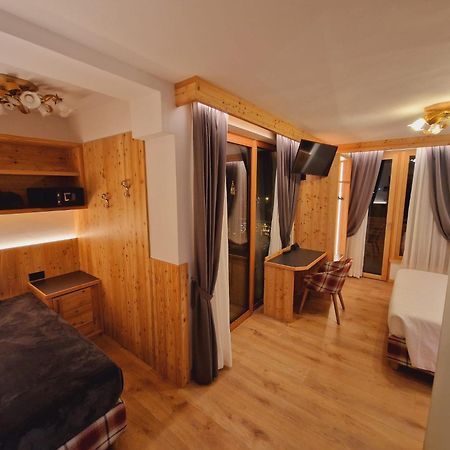 Hotel La Perla Andalo Bagian luar foto