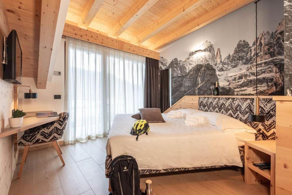 Hotel La Perla Andalo Bagian luar foto